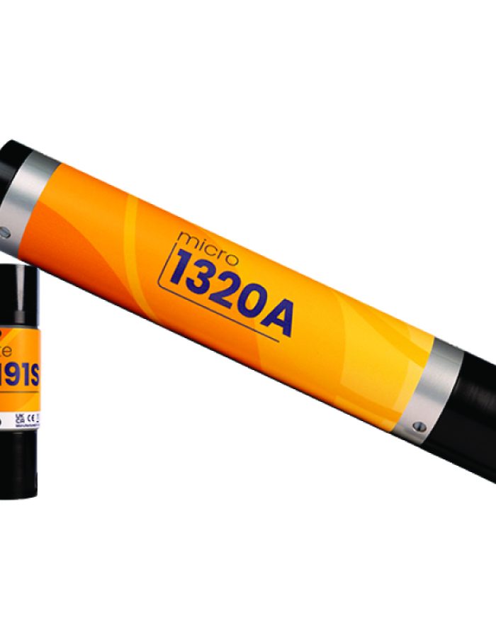 1320A Series Micro Beacon with RM91S/SR